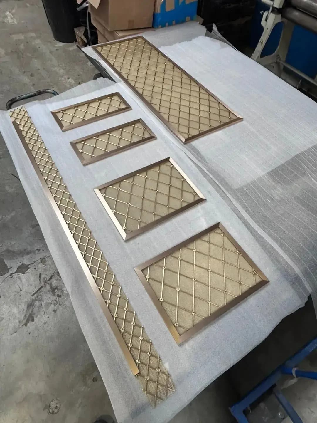 Decorative bespoke metal pattern